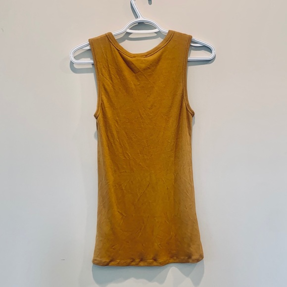 🛍2/$25 Le Chateau Rib knit Henley tank top - Picture 4 of 4